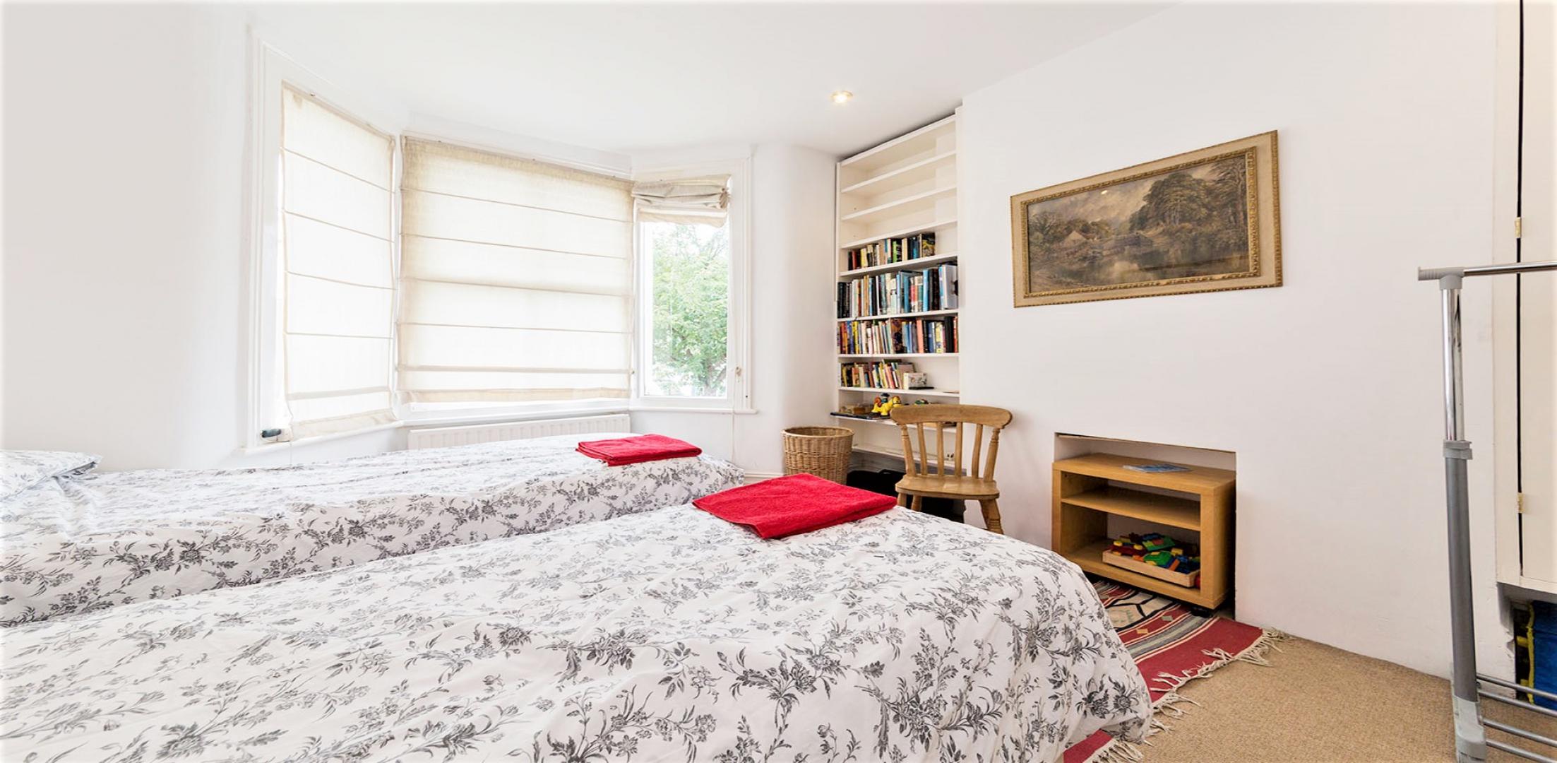 Suitable For Sharers Netherall Gardens, Hampstead